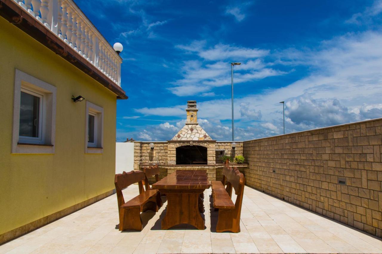 Apartments Natasa Murage Exterior photo